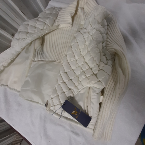 Ladies clothing - Picture 8 of 8